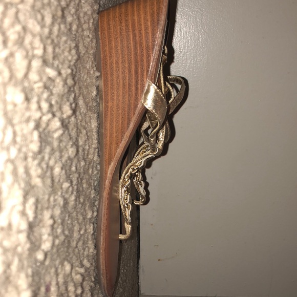 Steve Madden Sandal shoe. - Picture 2 of 3